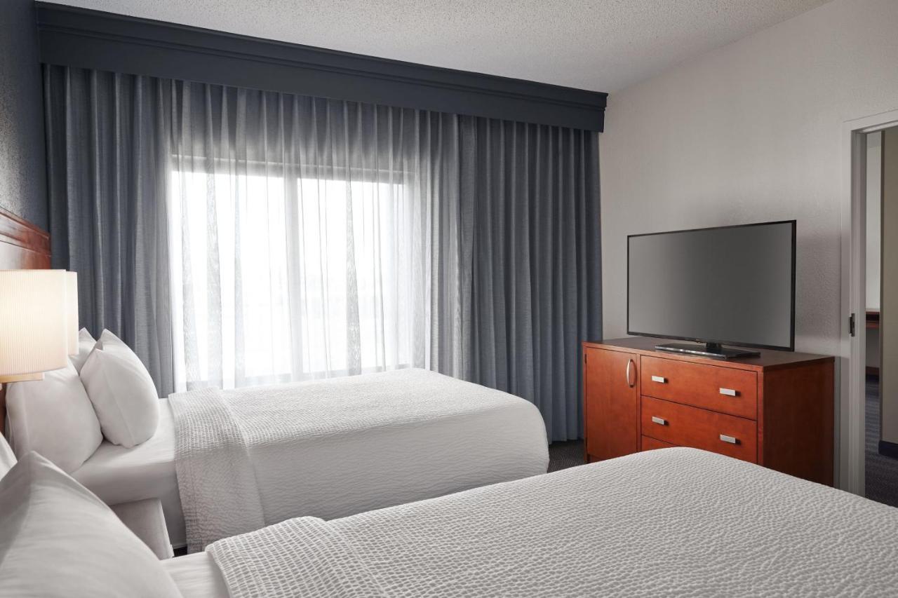 Courtyard By Marriott St. Louis Downtown West Hotel Exterior photo